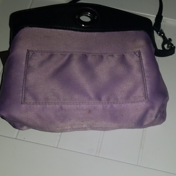 COACH Black Signature Turnlock Wristlet - Picture 2 of 6